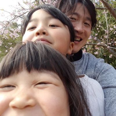鹿児島市在住で三姉妹の父🌈整形外科医。可愛いネコの茶々丸🐱(スコ) 、ちびこ、ナツ、ちえこ、お茶子、風子、こまめ🐱😻😹😻🐱😻(6人は保護猫)がいます。長野県上田西小➡️秋田県山王中学➡️秋田南高校(野球部🏟️)➡️鹿児島大
軟式野球連盟所属 K-BONDS🥎