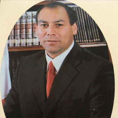 Lic. en Derecho UVM UP INACIPE Postulante y Servidor Público Presidente Municipal 2009-2012