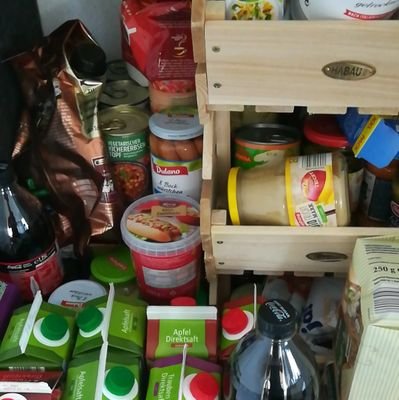 Ponyhofmaster's profile picture. eben noch am Zeitung lesen und zack Tweets vom Saturn absenden