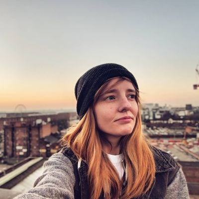 Artist, sometimes programmer but mostly donut eater.
Tech Artist @ Lucid Games 🎮
(slow/no replies; notifications are off & also Im just a bit shit, soz)