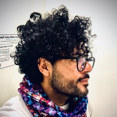 Chaparro, gordo, peludo y feo.