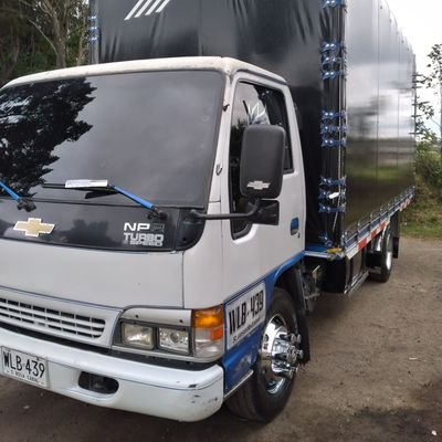 AlbertoPulsara's profile picture. serio