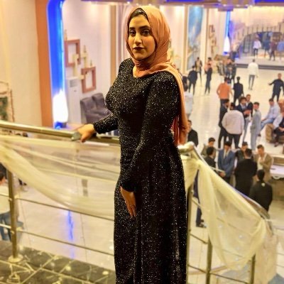 shery_youseff's profile picture. Independent bookshop.
Regular hours, curated selection.