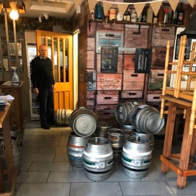 Community pub, serving cask ales,ciders, wines & Prosecco. CAMRA Good Beer Guide 2017/18/19/20/21 CAMRA Sth West Essex & London area POTY 2017/18