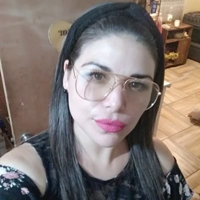 DaniellaMedalla's profile picture. me gusta tener comunicación con la gente... socializar ..me encantan los niños me cargan las injusticias y la discriminación ...siempre tiene que haber igualdad