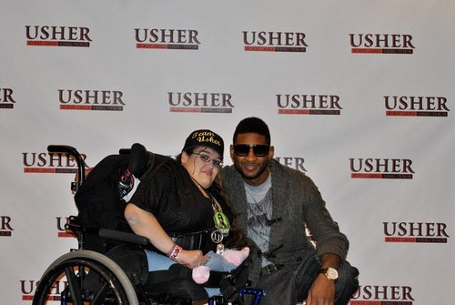 mitzy914's profile picture. 