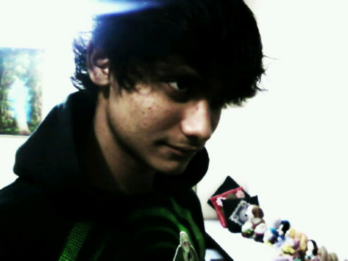 Mashfic's profile picture. I am wat i am i dun ned to show ppl ho i am......:D