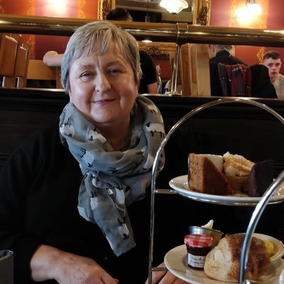 Mum of 3, Nana of 4, Retired from NHS. passionate about baking, politics, grandkids & my family 💙 No DM’s please, #FBPE #TORIES OUT #GE now 🇺🇦