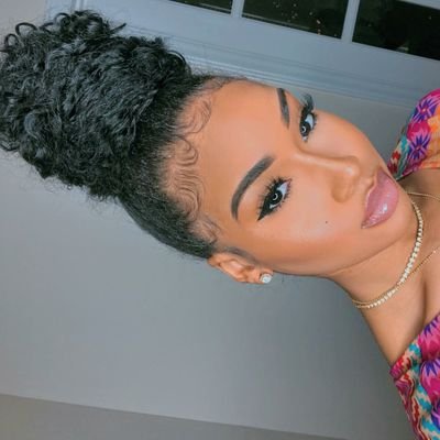 bagdalnega's profile picture. 