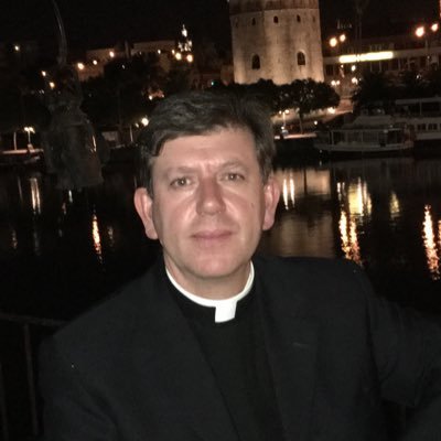 Sacerdote católico/Catholic priest