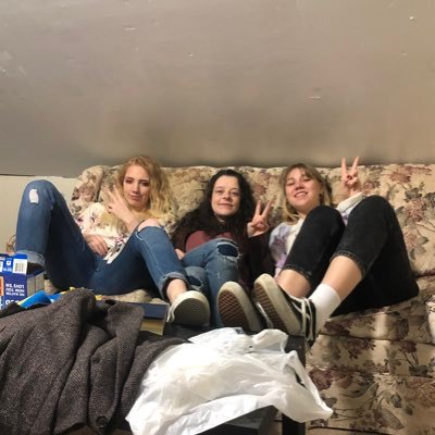 HannahE40667512's profile picture. Time is music the planets make