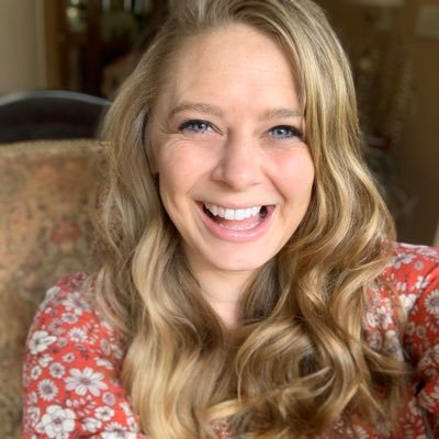 AshWinging's profile picture. Travel and Lifestyle Youtuber.