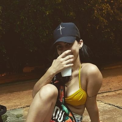 Brazil 🇧🇷 
20 anos
Geminiana ♊
Insta : luana_crocha