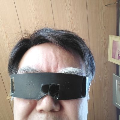 視力回復眼鏡使用中。サングラスではありません。糖尿病なのでビールを辞めてハイボールを飲んでいます