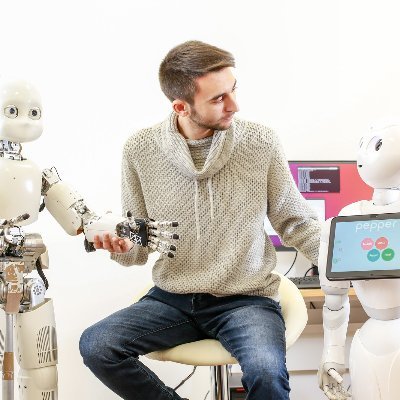 Senior Lecturer (Asst. Professor) in Robotics and Artificial Intelligence at @sheffhallamuni. Academic by day, gamer by night.