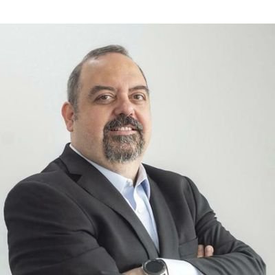 Global executive, more than 25 years of experience in business leadership, growth strategies, building teams, managing P&L and delivering solid results.