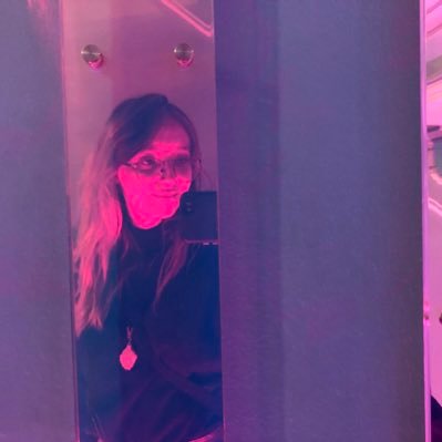 ev_erley's profile picture. 