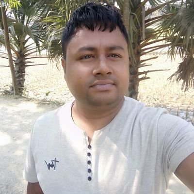 I am a freelancer. I always try to earn from online.