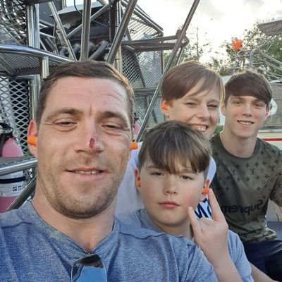 family man
love making memories that last forever
love music and singing the odd song lol
live life as today is your last day