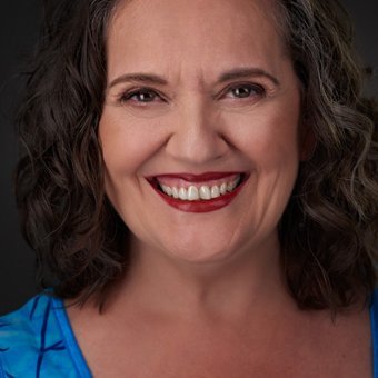Proud Mom, Author of The INNER Selfie, Energy Healer, Meditation Coach, Born Feminist, Political Junkie