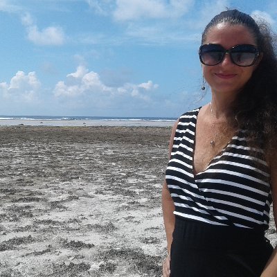 BourquinLaetit1's profile picture. Prof de Lettres amoureuse de lecture. ^^