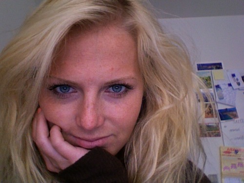 Julieneel's profile picture. 