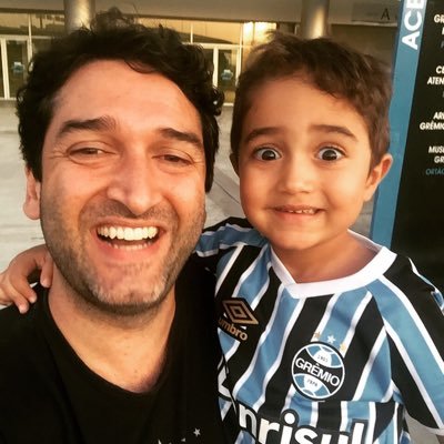 É o Grêmio que cala!