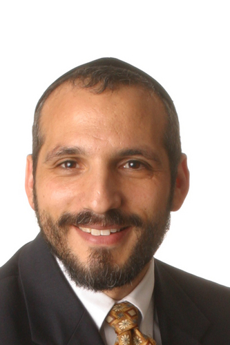 Dr. Nosson Goldfarb specializes in Integrative Medicine. He completed his residency and fellowship in Allergy & Immunology at The Cleveland Clinic Foundation.