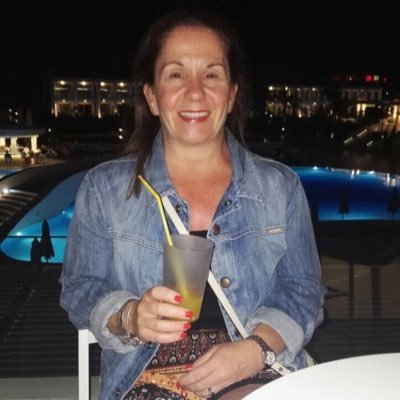 SuzanneMcginlay's profile picture. 