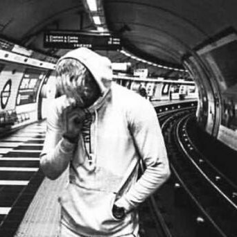 rowida_s06's profile picture. ‏مهمّا وصِل فراغك لاتتصنع مشْاعر ليس منك.