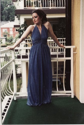 Classical soprano who has performed in opera,a Royal Opera production and several festivals and tours.
BA Cardiff University
ARCM perf - RCM - singer