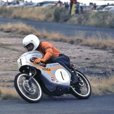Welcome to Crighton Racing,manufacturer of the Worlds 1st 700cc Rotary Superbike.Edited by Kev Crighton.Pls ask if any contact req with Brian.Also on Facebook🙏