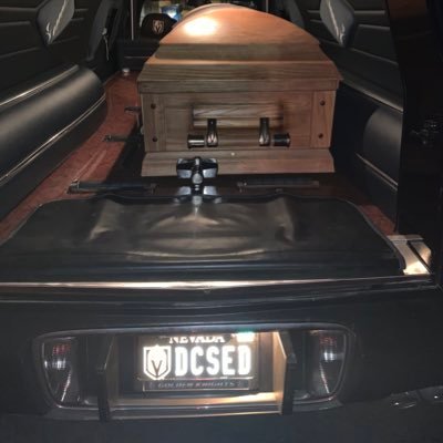 Owners of the Titletown Tailgating Unit & 2 hearses. VGK, Brewers, Packers, Bucks & Aces! Bulleit’s mom 🥰 Bartender 🥃 Master of sarcasm.