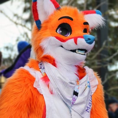 Happy fox 🦊 In love with planes ✈️ Fursuit by @AlphaDogsStudio
Feel free to contact me on Telegram :) 🐕♥️