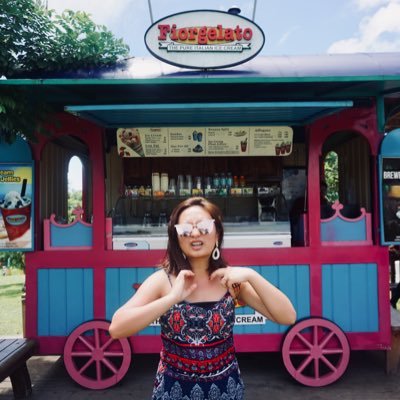 thatsdarleneb's profile picture. 