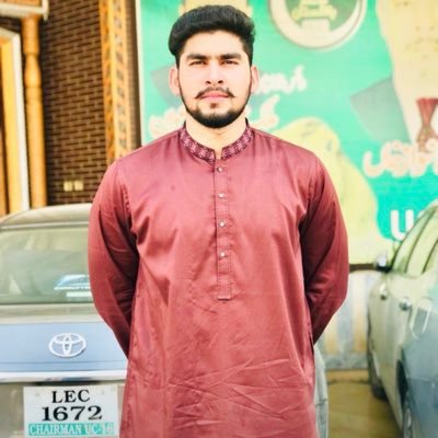 JahzaibRana's profile picture. Pinda wale👳🏻‍♀️