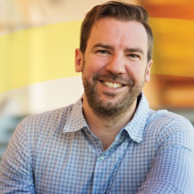 Multimedia Production & Digital Communications & Media instructor, loves @thenarwhalca, @thewalrus & immersive storytelling. @Lethcampusmedia @LPKodiaks