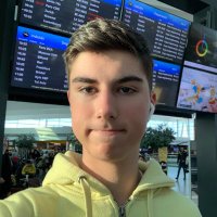 Tomi (@tomitokics) 's Twitter Profile