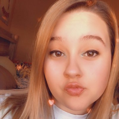 Jo93995059's profile picture. Crown College 👑