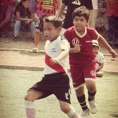 hecp84's profile picture. Contador, rockero e hincha de la U