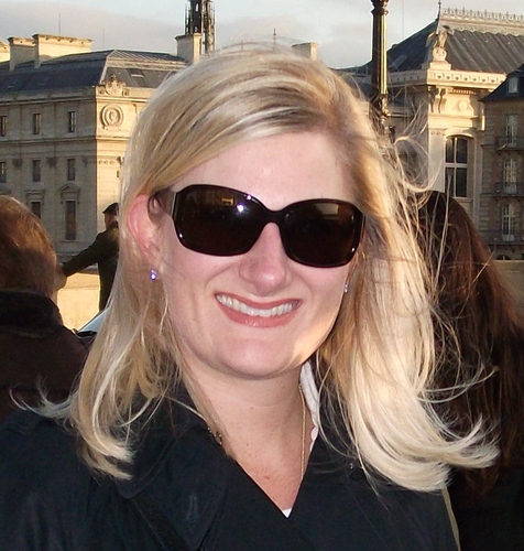 PR/Marketing pro, wife, mother of 2 boys, lover of powder skiing and heavenly beaches