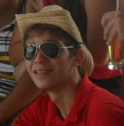 Estudante de Direito da UFPB, Coordenador de Esportes do DATAB. Curioso de diversos temas como música,política e religião! Gestor, Produtor e DJ da @PartyJP_
