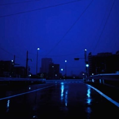 Re__e4's profile picture. كشجره مستوحَده في ظلّها .