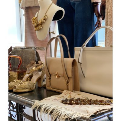 Willow Hilson ~Sustainable ~Vintage~Etiquette~
