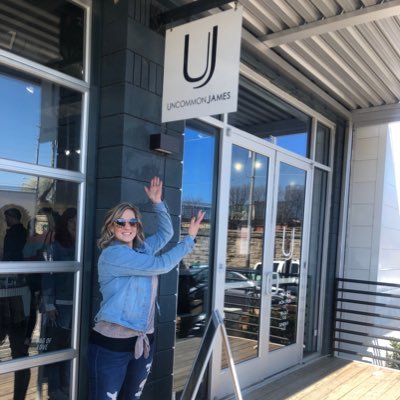 scissors080's profile picture. Wife,Mother,Hairstylist