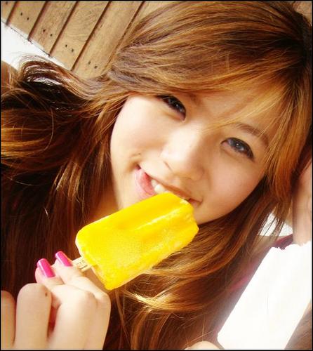 aniiebaby's profile picture. MUITO BIPOLAR, estranha, feliz até demais, amo meus amigos e adoro fazer novas amizades. Prazer, Annie:* agora clica em FOLLOW e fale comigo *-* hihi