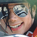 Michael jackson is niet dood.

Michael Jackson leeft!
http://t.co/wlmCjvMEUw