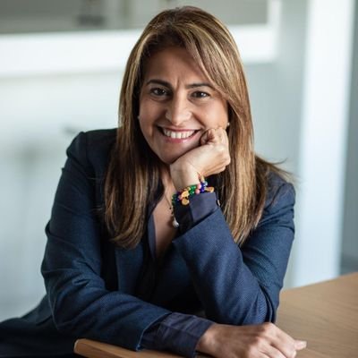 Bendecida porque Dios me ha dado demasiado! Aguilucha desde chiquitica, mami de Mariela, el amor platónico de Winnie.