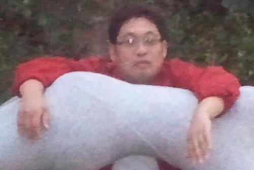 안녕하십니까?
세상 돌아 가는 것에 관심이 많은 1인 입니다
더불어 지금 제가 하는 일도 잘되야 겠지요
남은 인생 즐겁게 희망차게 인간 답게 살고 싶습니다