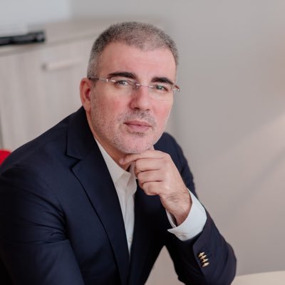 Executive Coach and founder of @bluecoachme. @hoganassessment distributor for Montenegro. Founder of @pametnikoraci. https://t.co/TJo1fAE8zo